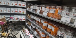 双节旺季倒计时，你的零食展柜准备好“接住”这波客流了吗？