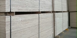 木板进场、开料提速 I 吉秀尔展示工厂忙而有序，全力保障展柜货架项目交付